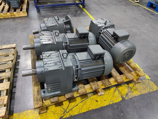 chaud-vente du moteur adapté hélicoïdal de R pour des machines de textile de convoyeur et beaucoup d'industries